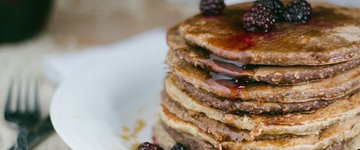 Oatmeal Blackberry Pancakes