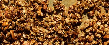 Granola kakaós egy tepsihez