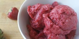 5 Minute Dairy-Free Strawberry Ice Cream