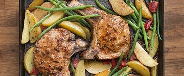 One Pan Pork Chops With Potatoes and Veggies (LFM)