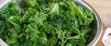 Tossed Salad with Pine Nut Dressing