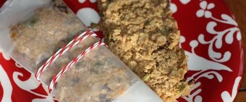Peanut Butter Chocolate Chip Granola Bars