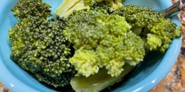 *LN: 1/4 cup Broccoli, Lightly Steamed (1/4 c VEG)