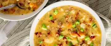 Crockpot Cheeseburger Soup with Bacon