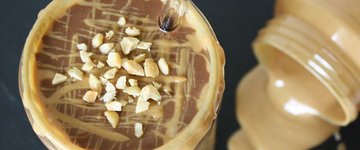 Peanut Butter Chocolate Smoothie with Banana Flax