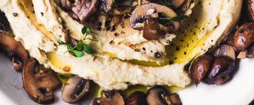 Hummus with Mushrooms