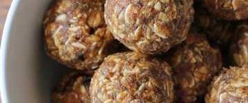 Pumpkin Spice and Cranberry Energy Bites
