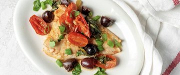 Chicken with Tomato and Olive Sauce
