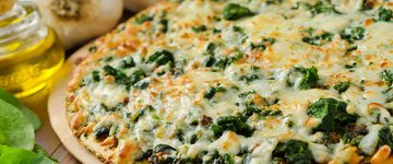Cauliflower Crust Spinach Pizza