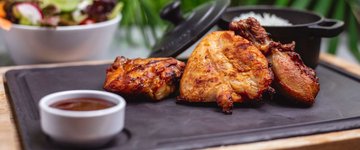 Grilled Chicken with Garlic Marinade