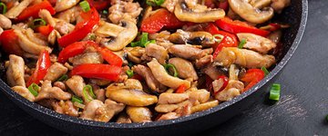 Keto chicken stir-fry with shirataki noodles