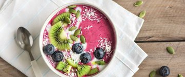 Berry Beet Smoothie Bowl