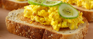 Turmeric Egg Salad Sandwich