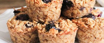 Banana-Berry Baked Oatmeal Bites