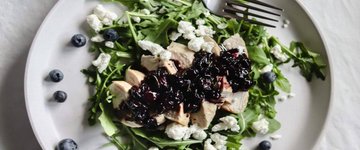 Blueberry Arugula Salad with Sliced Turkey