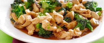 Sweet Slow Cooker Sesame Chicken with Broccoli