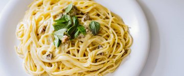 Creamy Vegan Carbonara with Shiitake Bacon