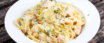 Linguine with Salmon, Leek and Dill
