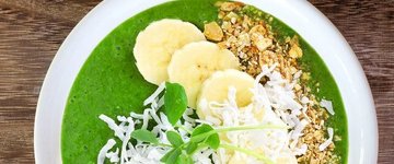 Green Tea Lime Pie Smoothie Bowl
