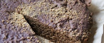 Baked Apple Gingerbread Cake