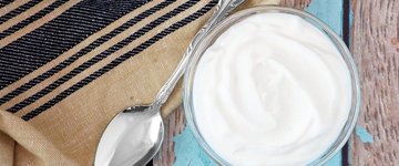 Vanilla yogurt