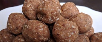 PEANUT BUTTER BALLS