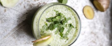Pineapple Smoothie with Mint, Ginger & Cucumber