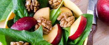 Spinach, Apple, and Chicken Salad