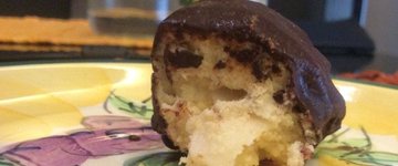 Dark Chocolate Protein "Bounty" Bites
