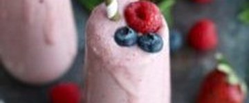 Anti-Aging Banana Berry Smoothie