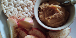 ByziMom's Pumpkin Spice Hummus with Apple Slices