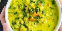 Curried Cauliflower and Kale Soup