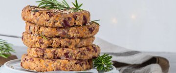 Curry Kidney Bean Veggie Burgers