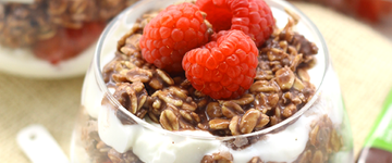 Chocolate Raspberry Overnight Oat Parfait