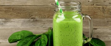Chia Berry Green Protein Smoothie