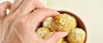 No-Bake Energy with Golden Turmeric