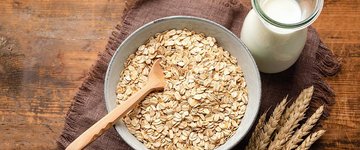 Matcha-Flavored Protein Oatmeal