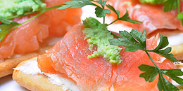 Smoked Salmon & Crackers