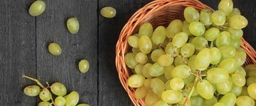 Green grapes