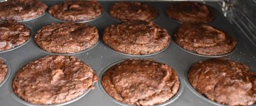 Extra Healthy Choco-Lentil-Zucchini Muffins