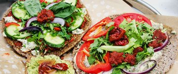 Avocado and Kale Vegan Pita Pizza