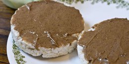 Rice Cake with Almond Butter