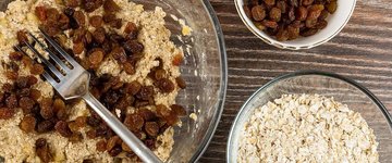 Oatmeal Raisin Cookie Dough Dip