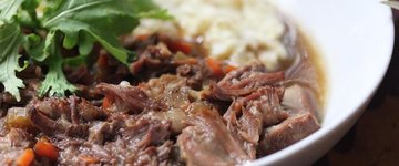 Slow Cooker Beef Ribs 