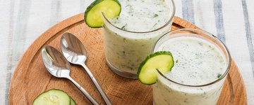 Pineapple Smoothie with Mint, Ginger & Cucumber