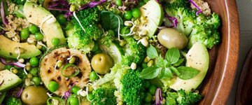 Quinoa superfood salad