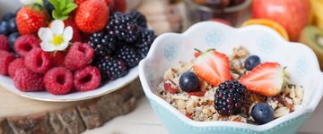 Cereal with Mixed Berries