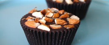Almond Crunch Cocoa Cups