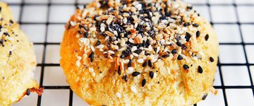 'Everything Bagel' Cauliflower Rolls