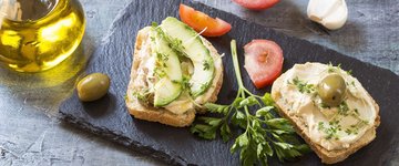 Buffalo Chickpea Salad Sandwich